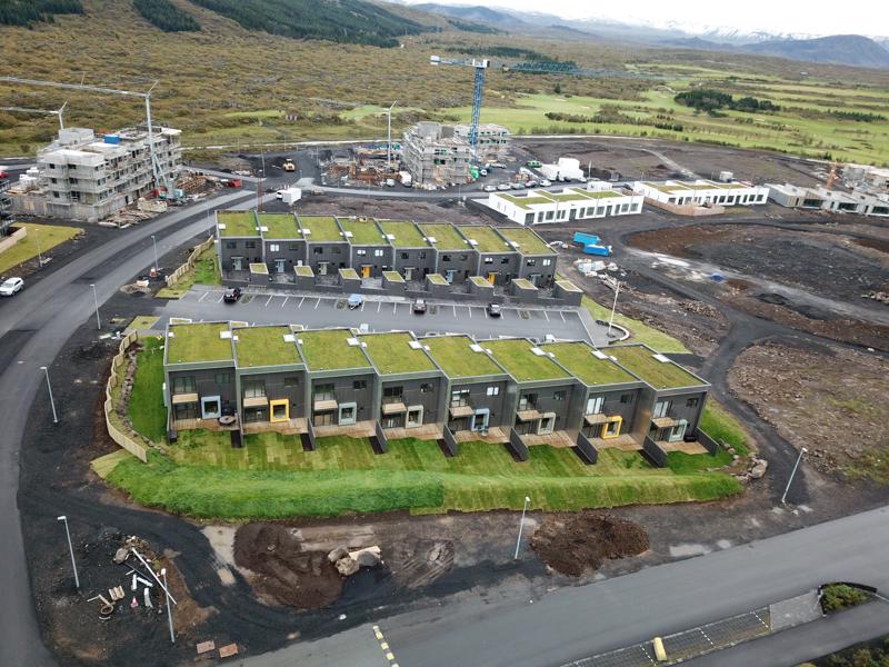 Raðhúsin við Urriðaholtsstræti úr lofti